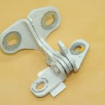 Opel Insignia B durvju eņģe aizmugurējā kreisā augšējā GP6 42A Abalone White YQ00372280