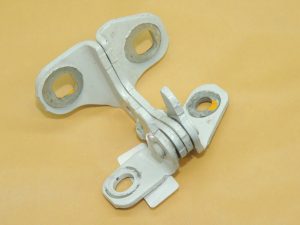 Opel Insignia B durvju eņģe aizmugurējā kreisā augšējā GP6 42A Abalone White YQ00372280
