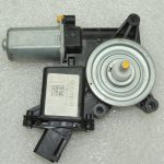 Opel Insignia B Logu regulatora motors aizmugurējā labajā pusē 39176512
