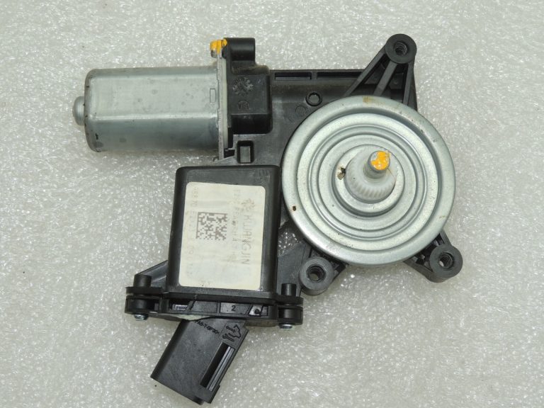Opel Insignia B Logu regulatora motors aizmugurējā labajā pusē 39176512