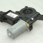 Opel Insignia B Logu regulatora motors aizmugurējā labajā pusē 39176512