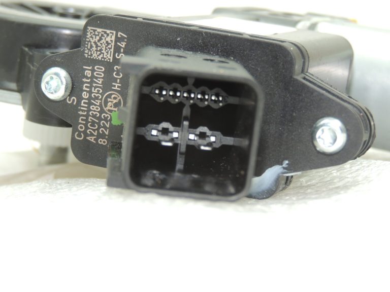 Opel Insignia B Logu regulatora motors aizmugurējā labajā pusē 39176512