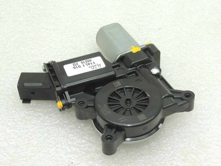 Opel Insignia B Logu regulatora motors priekšējā labajā pusē 39176504
