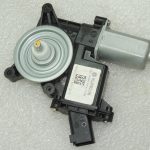 Opel Insignia B Logu regulatora motors priekšējā labajā pusē 39176504