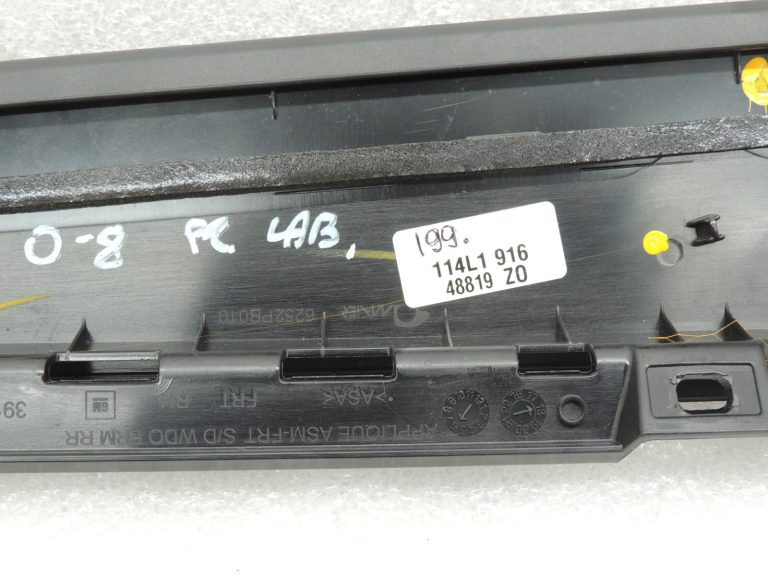 Opel Insignia B Apdares līstes priekšējam labajam logam YR00505780, 39118652