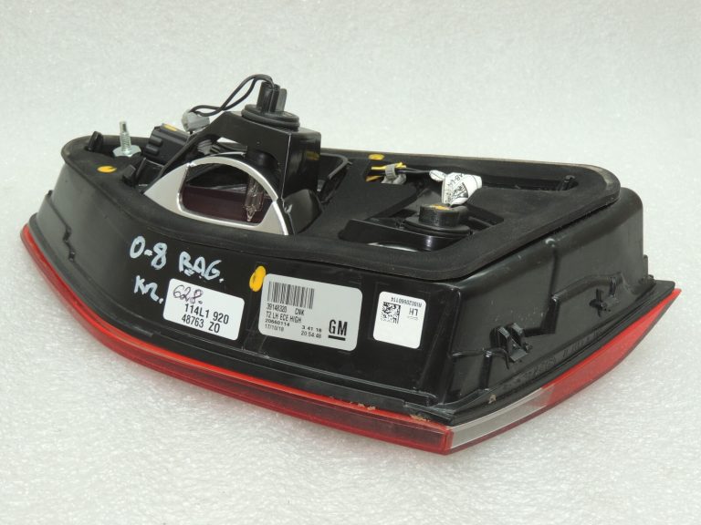 Opel Insignia B aizmugurējais lukturis kreisajā pusē 39148320