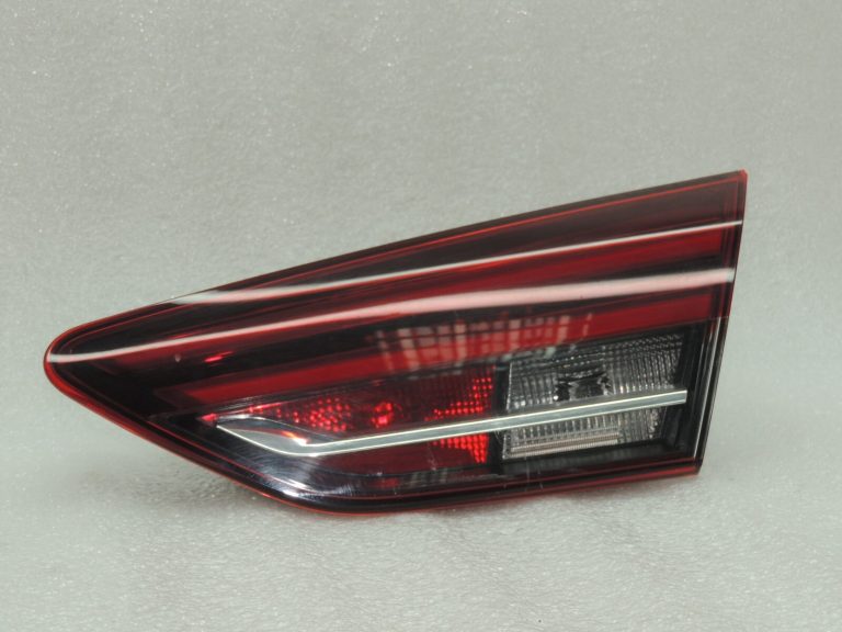 Opel Insignia B aizmugurējais lukturis aizmugurējais lukturis labajā pusē 39148321