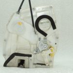 Suzuki SX4 Aizmugures kreiso durvju slēdzene 8230280J22