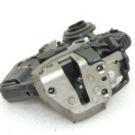 Suzuki Grand Vitara Aizmugures kreiso durvju slēdzene 8235065J11