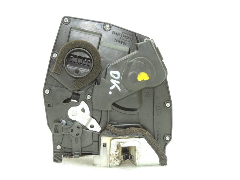 Suzuki Swift durvju slēdzene aizmugurējā labajā pusē 82301-62J22