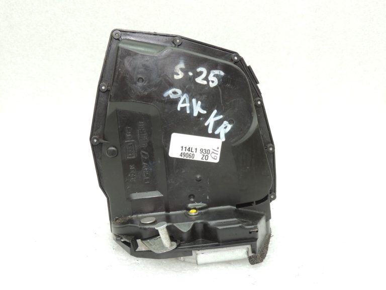 Suzuki Swift Aizmugures kreiso durvju slēdzene 82302-62J22