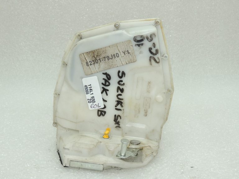 Suzuki SX4 Aizmugures labās puses durvju slēdzene 82301-79J12