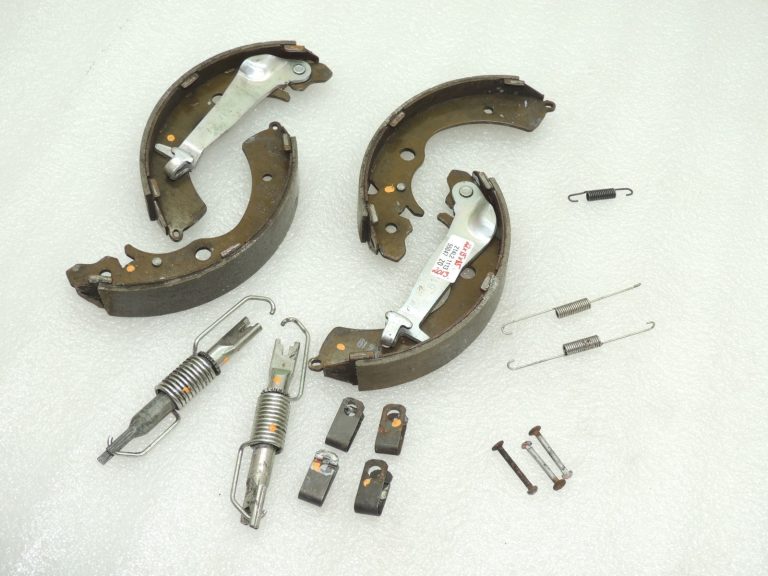 OEM Suzuki Jimny III atsperu komplekts bremžu komplekts