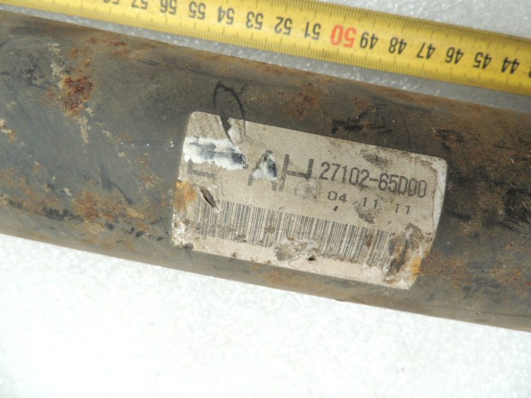 OEM Suzuki Grand Vitara II 2.0i aizmugurējā ass kardāna vārpsta 2710265D00