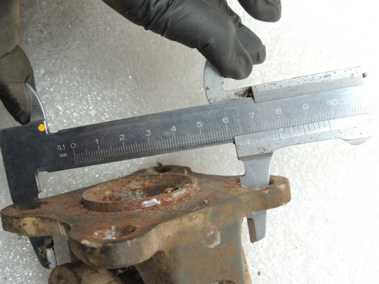 OEM Suzuki Grand Vitara III 1.9DDiS Kardāna vārpsta aizmugurējā ass 2710266J11