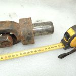 OEM Suzuki Grand Vitara II 2.0 benzīna aizmugurējās ass piedziņas vārpsta 2710265D00