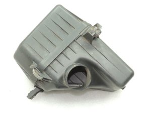 OEM Suzuki Grand Vitara III 2.0i gaisa filtra korpuss gaisa filtra kaste 1370066J00