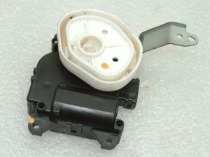 OEM Suzuki Swift 1.3 Diesel Actuator 9565263J00