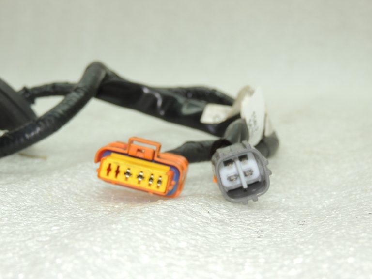 OEM Suzuki SX4 1.6i kabeļa degvielas sūknis 3684079J00