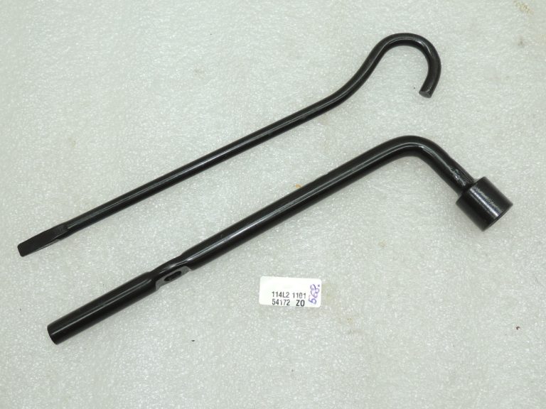 OEM Suzuki Vitara IV riteņu atslēgu instrumentu komplekts