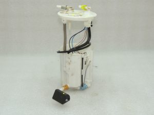 OEM Suzuki Grand Vitara III 2.7L degvielas sūknis 1510065843