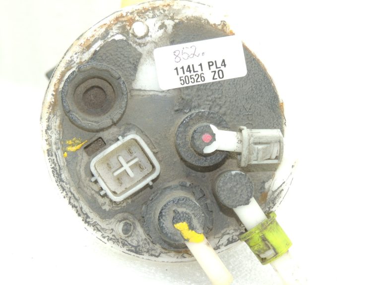 OEM Suzuki Jimny III 1.3 benzīna degvielas sūknis 15100-81813