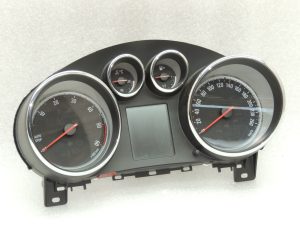 OEM Opel Zafira C speedometer instrument cluster diesel 13374940