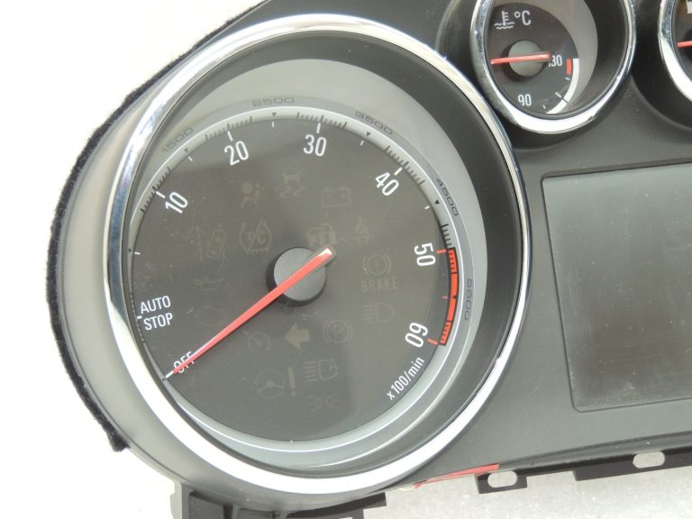 OEM Opel Zafira C spidometra instrumentu klasteris dīzeļdegviela 13374940