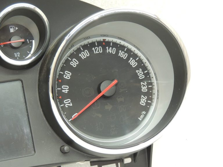 OEM Opel Zafira C spidometra instrumentu klasteris dīzeļdegviela 13374940