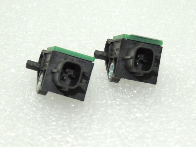 VW Tiguan 5N avārijas sensors drošības spilvena sensora spiediena sensora komplekts 5N0959351B
