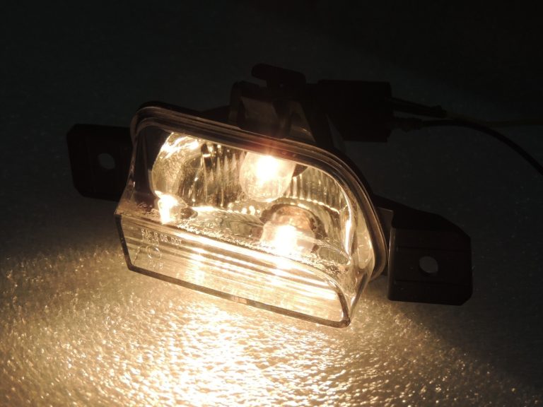 VW Tiguan 5N Aizmugures atpakaļgaitas lukturis Aizmugures kreisais 5N0941071A
