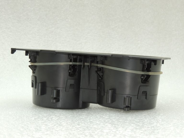 Oriģinālais VW Tiguan 5N centrālās konsoles krūzes turētājs 5N0862531F