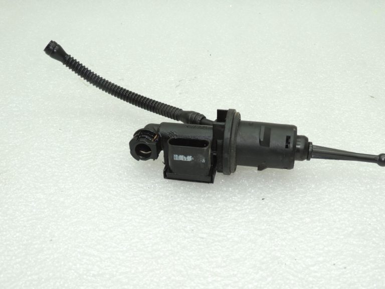 Oriģināls VW Tiguan 5N sajūga cilindrs sajūga galvenais cilindrs 3C0721388J