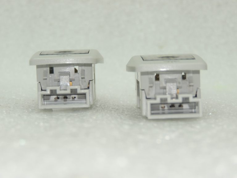 Oriģināls VW Tiguan 5N salona apgaismojuma komplekts 3B0947291B