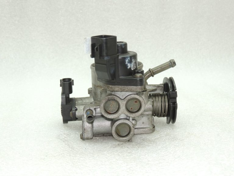 OEM Suzuki Grand Vitara II 2.0 benzīna droseļvārsts 1340065D00