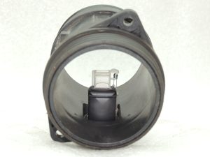 Suzuki Grand Vitara III 1.9DDiS Mass air flow sensor 13800-67JA0-000