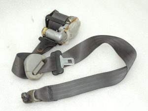 Suzuki Grand Vitara II Safety belt front right 8490152DQ0KK1