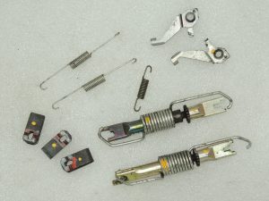 OEM Suzuki Jimny III atsperu komplekts bremžu komplekts