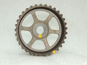 OEM Suzuki Grand Vitara III iesmidzināšanas sūkņa skriemelis 1524167JG0