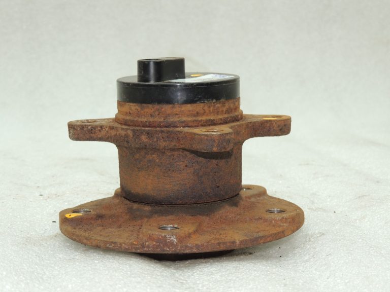 OEM Suzuki SX4 I Aizmugurējā riteņa rumba 4340279J02