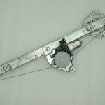Suzuki Grand Vitara III Logu regulators priekšējais kreisais 8340265J01
