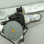 Suzuki Grand Vitara III Logu regulators priekšējais kreisais 8340265J01
