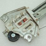Suzuki Grand Vitara III Logu regulators priekšējais kreisais 8340265J01