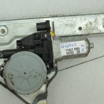 Suzuki Grand Vitara III aizmugurējais kreisais loga regulators 8350265J00