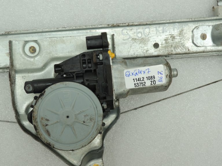 Suzuki Grand Vitara III aizmugurējais kreisais loga regulators 8350265J00