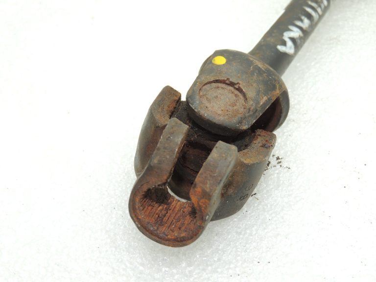 OEM Suzuki Grand Vitara III stūres statnes universālā savienojuma U-veida savienojums 4822065J50