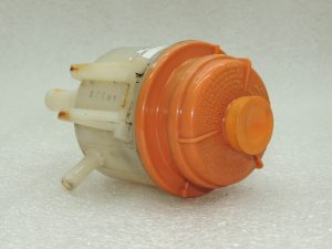 Suzuki Grand Vitara 2.0D Power steering fluid reservoir 4914050J00