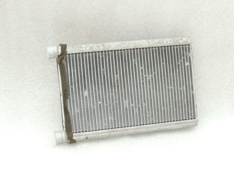 OEM Suzuki Swift SX4 siltummainis radiatora dzesētāja sildītājs