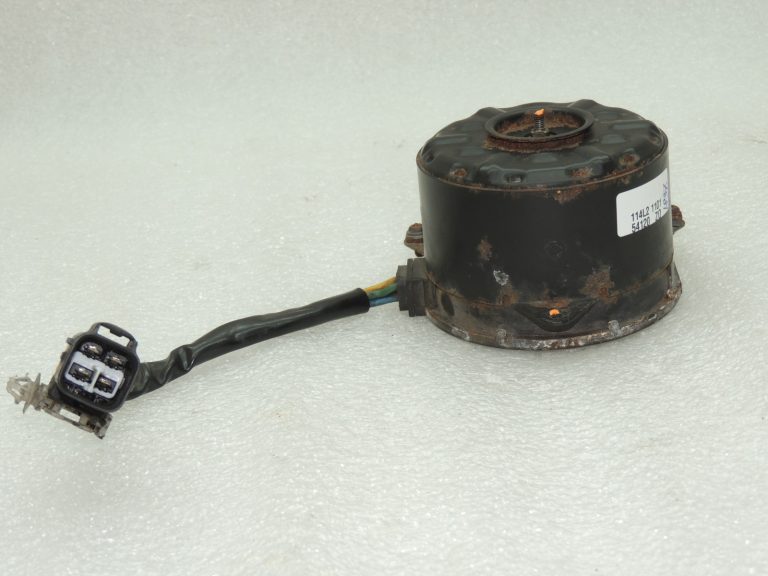 Suzuki Swift I 1.3 dīzeļdzinējs radiatora ventilatora motors 1712062J50