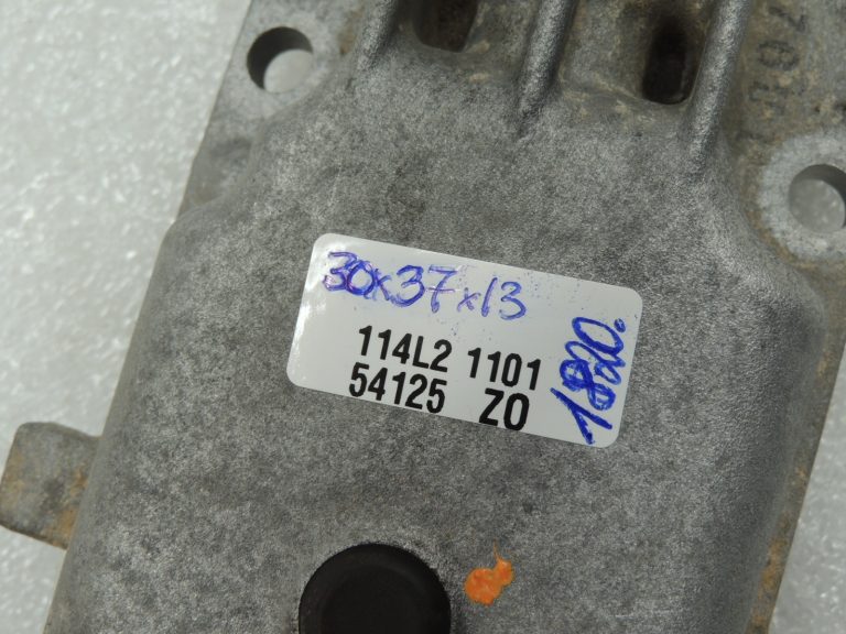 OEM Suzuki Grand Vitara III 1.9DDiS pārnesumu svira 2512067J00